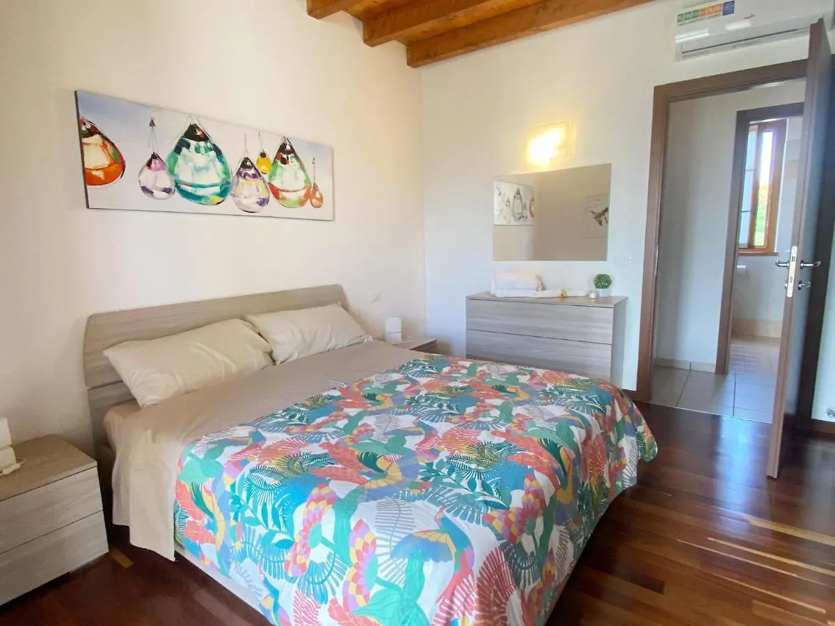 Luxury Apartments The Poet In Residence With Pool Manerba del Garda