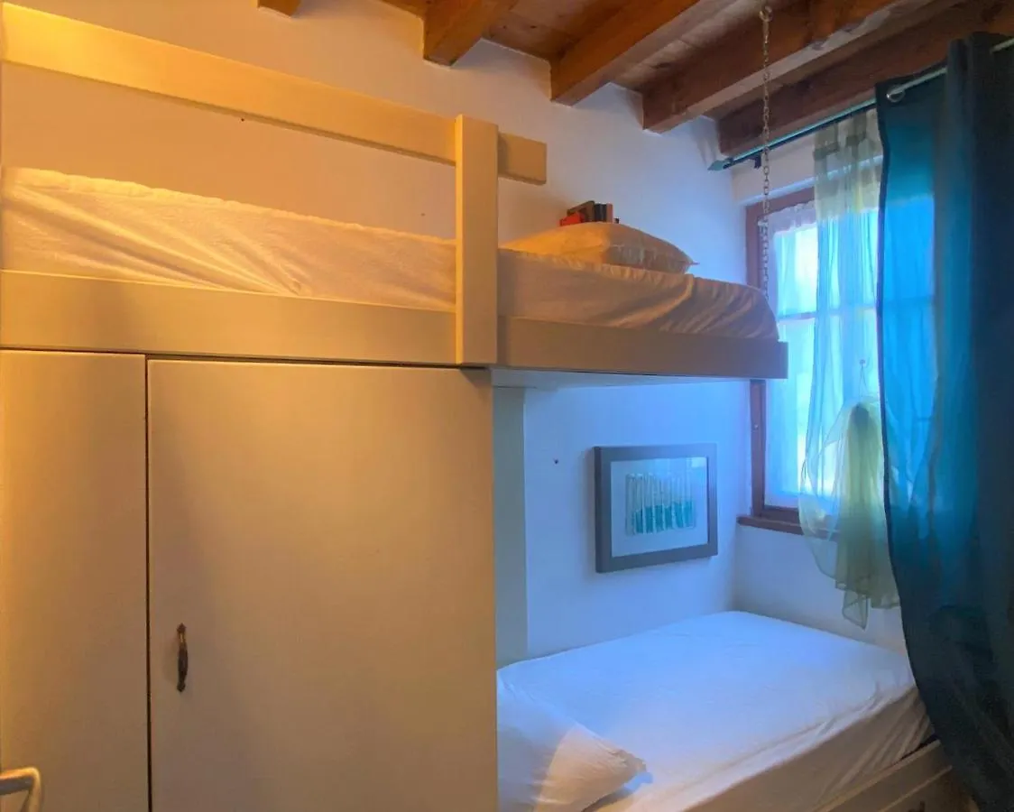 Luxury Apartments The Poet In Residence With Pool Manerba del Garda Italia