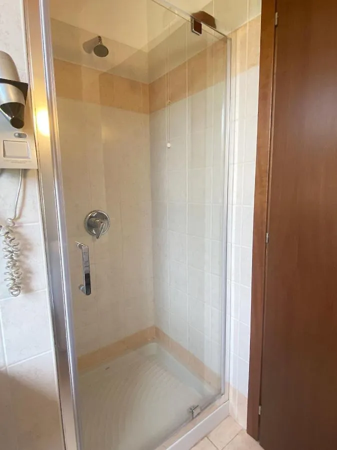 Luxury Apartments The Poet In Residence With Pool Manerba del Garda