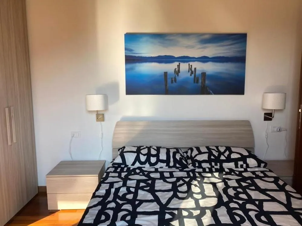 Luxury Apartments The Poet In Residence With Pool Manerba del Garda