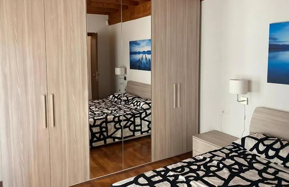 Luxury Apartments The Poet In Residence With Pool Manerba del Garda
